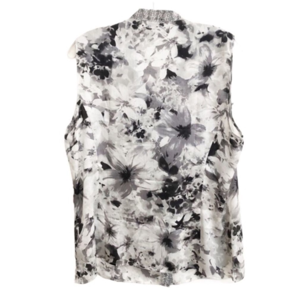 NWOT Designer Tahari White/Black BlouseFloral Ruffle Top - Picture 2 of 4
